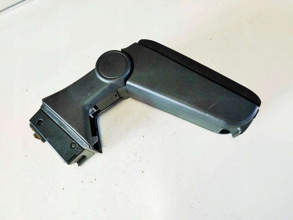 фото №1, Alfa romeo mito 1,4 11r подлокотник