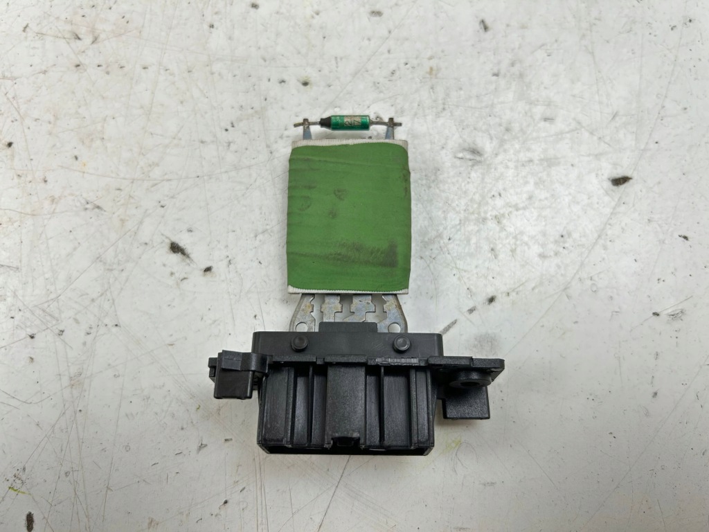 Купити 2008 citroen jumpy реле вентилятор