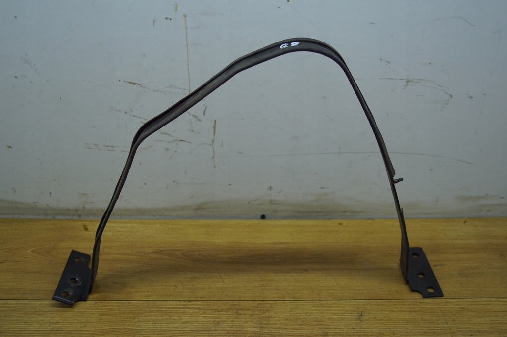 фото №1, Кронштейн хомут бака audi r8 420201654c