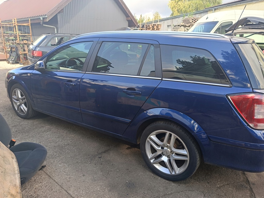 фото №1, Opel astra h kombi дверь задняя левая z21b