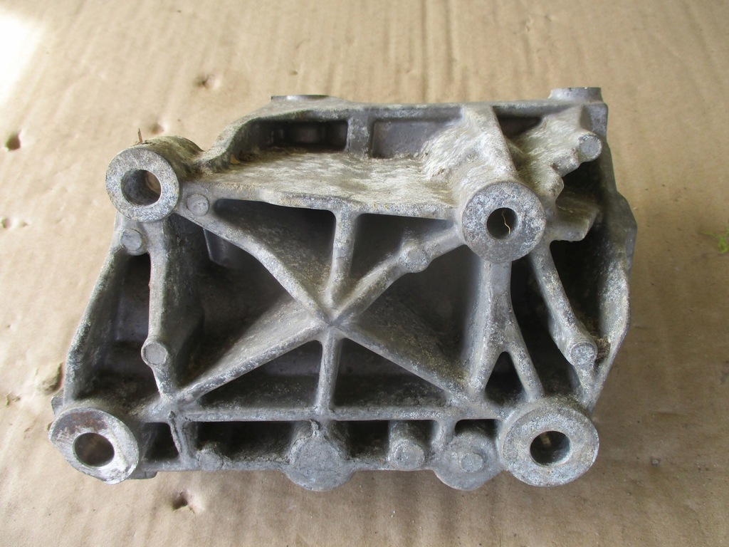 фото №5, Кронштейн двигуна 9656597780 jaguar xf 2.2