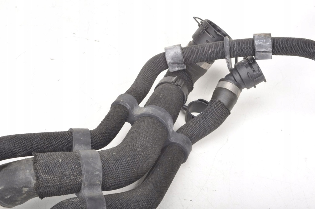 Mercedes w177 amg a35 2.0 труба шланг воды Оригинал