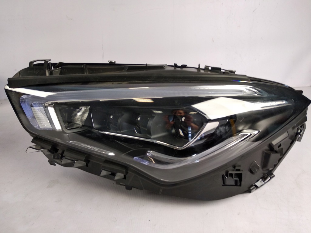 Купити Mercedes cla w118 фара ліва перед full led