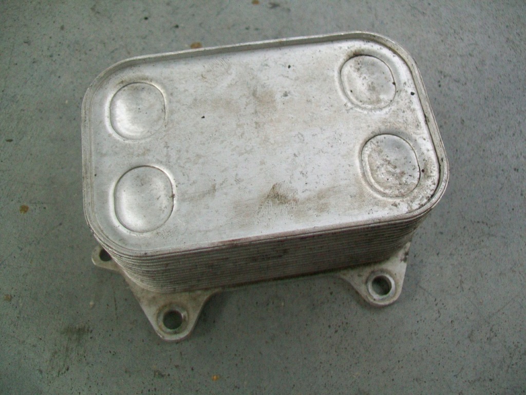 фото №1, Радиатор радиатор масла vw crafter 2.0tdi