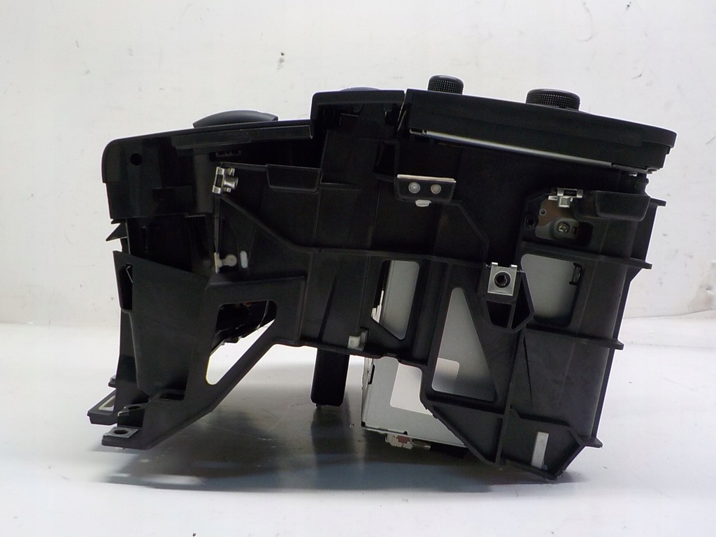 фото №8, Audi a3 ii 8p консоль середня 8p0035192q 8p0820043ag