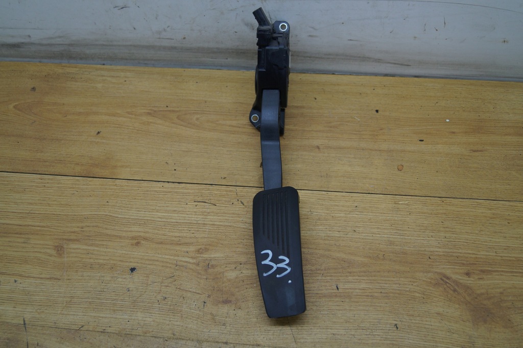 фото №1, Потенциометр газа 3.0d maserati quattroporte