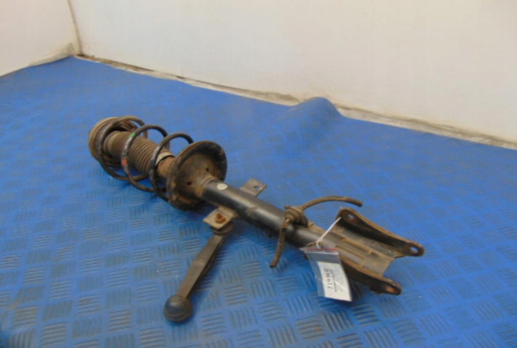 фото №4, Alfa romeo 147 1.9d амортизатор левый задняя