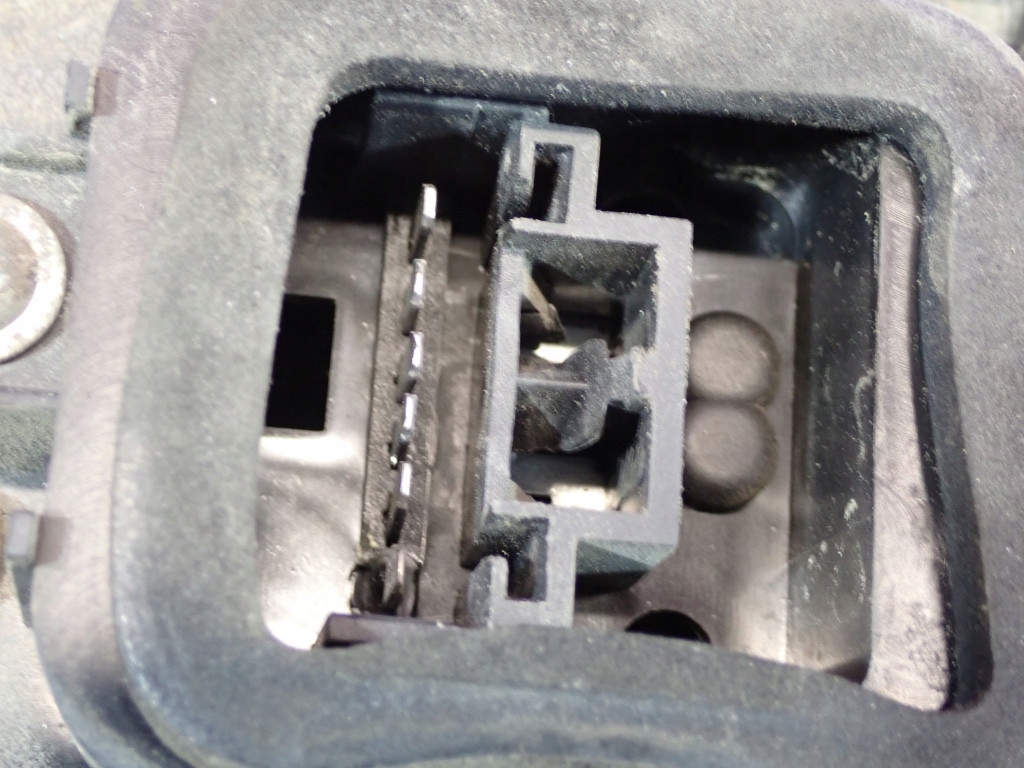 фото №9, Fiat doblo i 05-17 lift лампа задняя правая молдинг 51755144