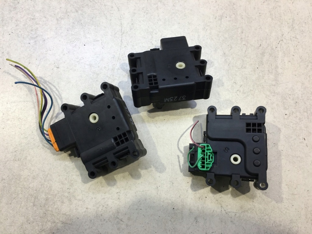 фото №6, Моторчик отопителя mazda 6 gy 1.8 16v