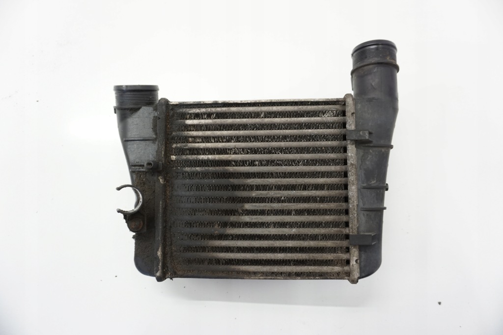 фото №1, Audi a4 b7 интеркулер 2.0tfsi 8e0145805aa