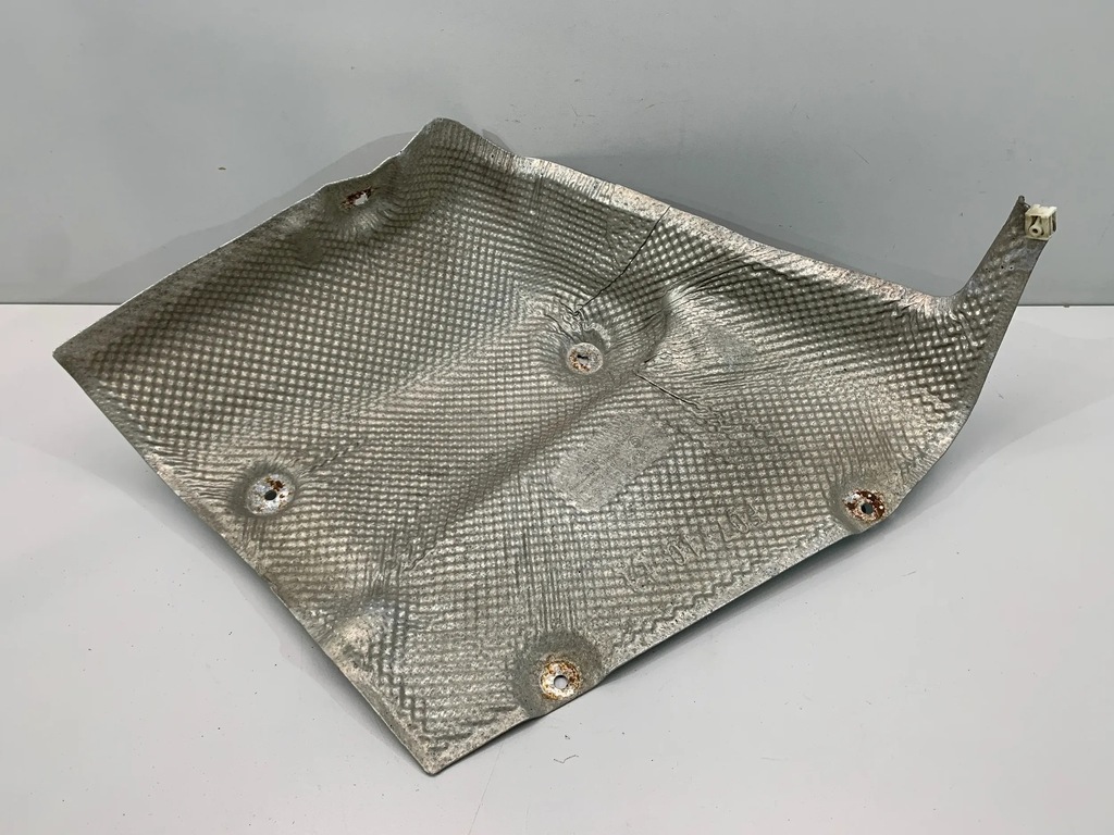 фото №1, Bmw f10 f07 защита тепловая выхлоп 7193499