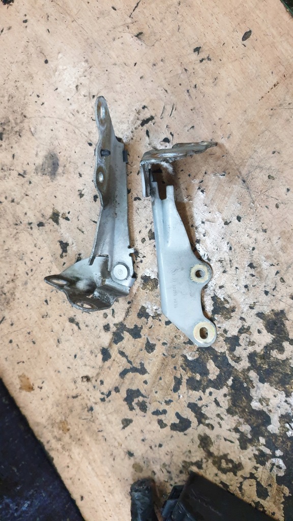 фото №1, Mazda tribute i петлі капот комплект