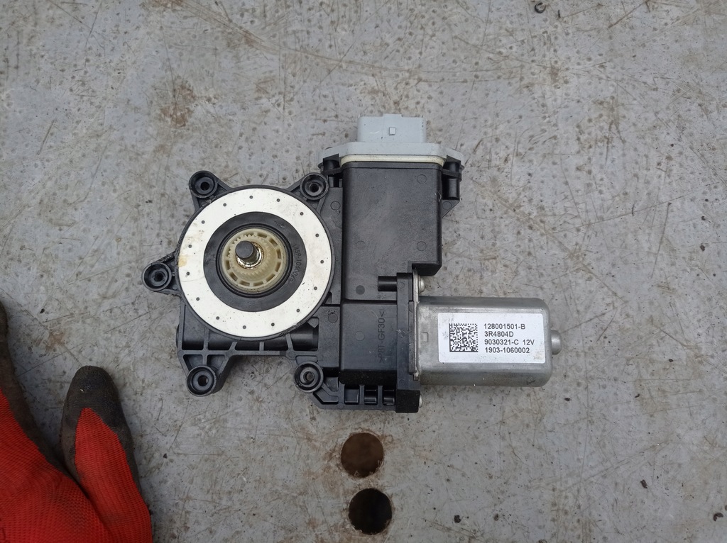 фото №1, Моторчик стекло правый перед smart forfour ii 453