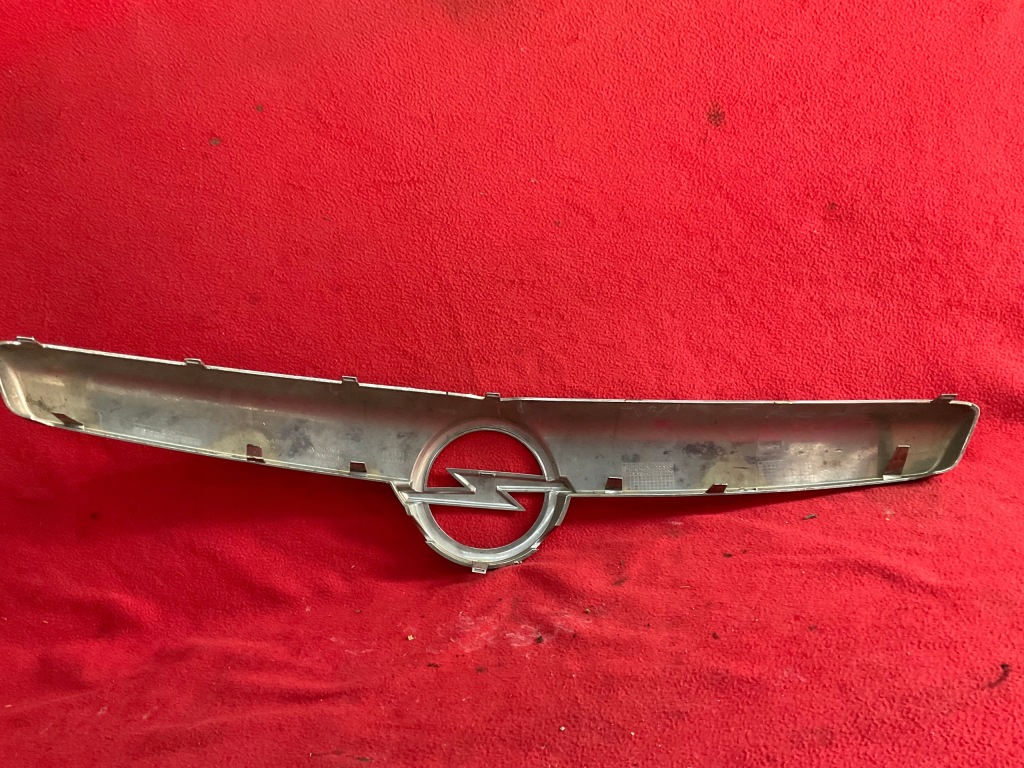 Хром решітка радіатора решітка  13238421 opel insignia a оригінал gm в Україні