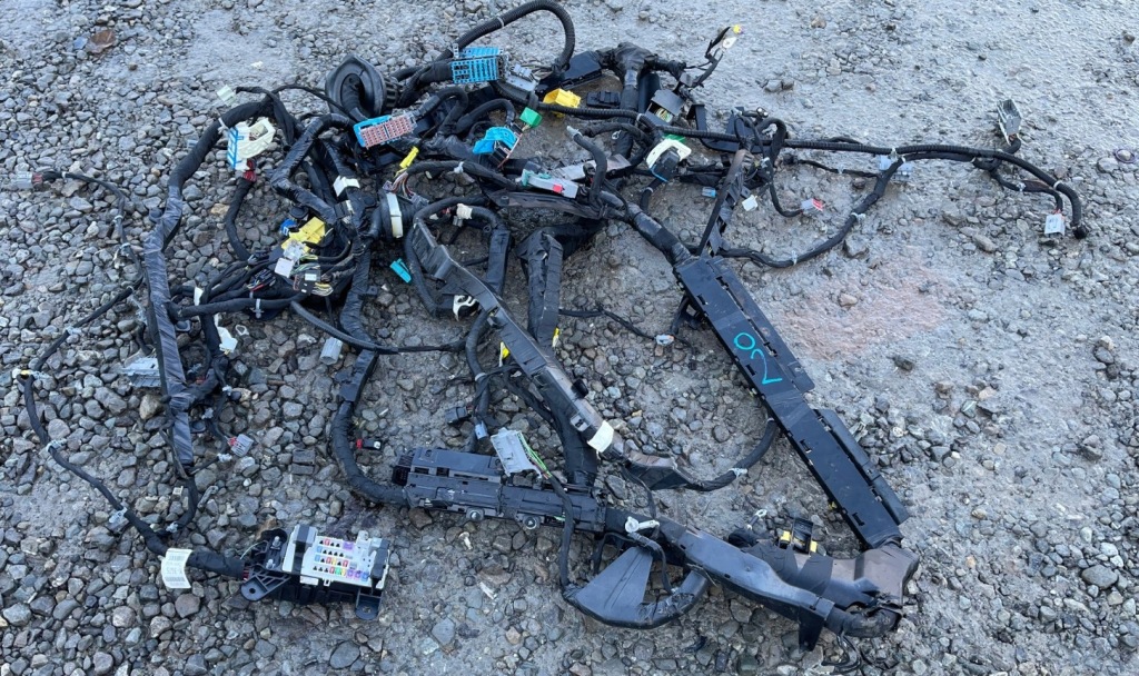 Купить O2 cadillac escalade iv 2014 - жгут провода электропроводка 84144250