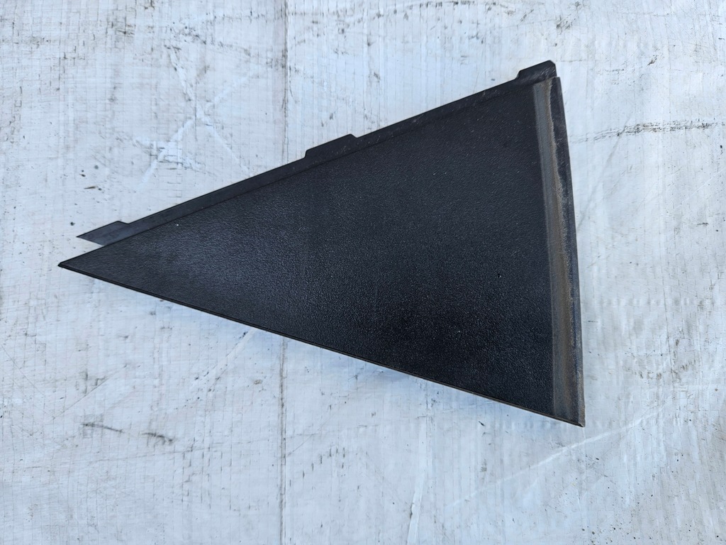 фото №1, Треугольник дверь заглушка левый задняя hyundai ix35 83831-2s000