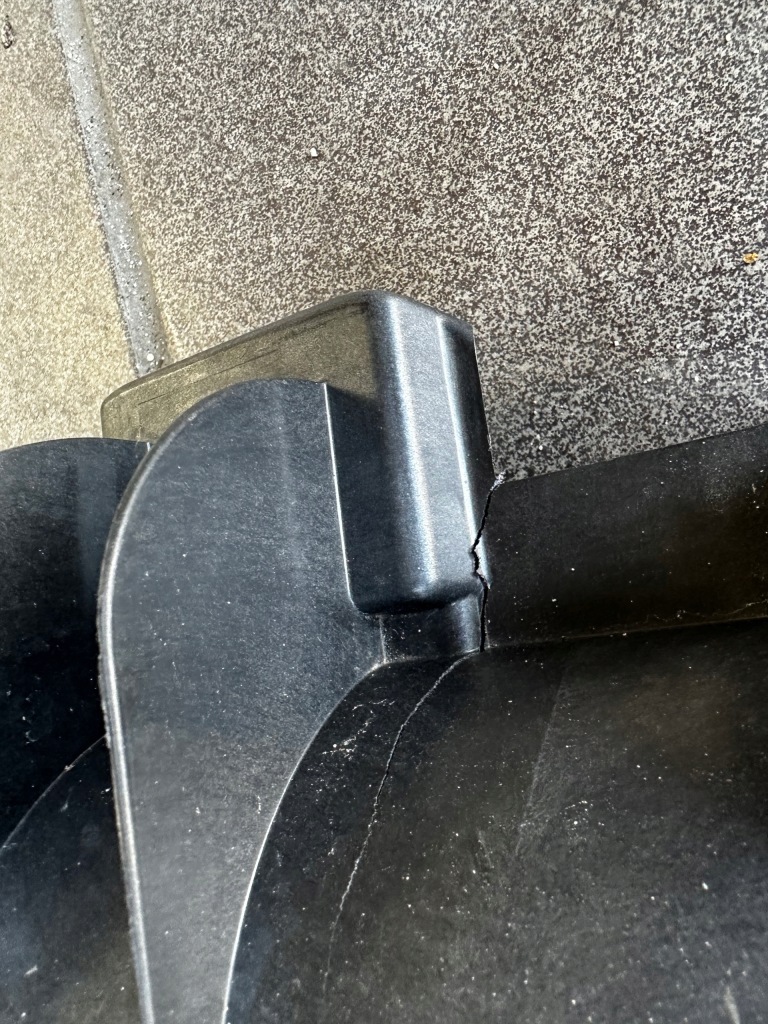 Tesla model y жалюзі повітропровід повітря з motorkiem 1640666-00-a Недорого