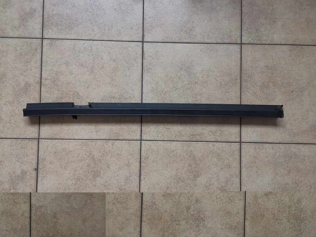 фото №1, Volvo xc90 ii прокладка стекло дверь левый задняя