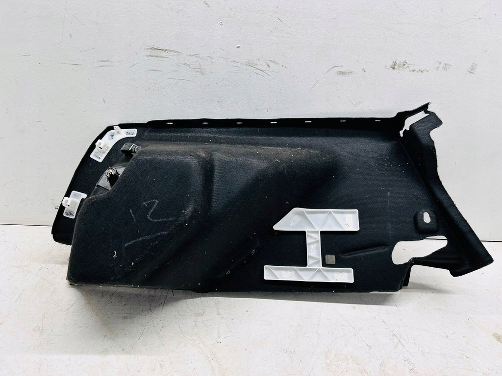 фото №9, Corolla e21 kombi 1.8h обшивка обивка багажника правая правый