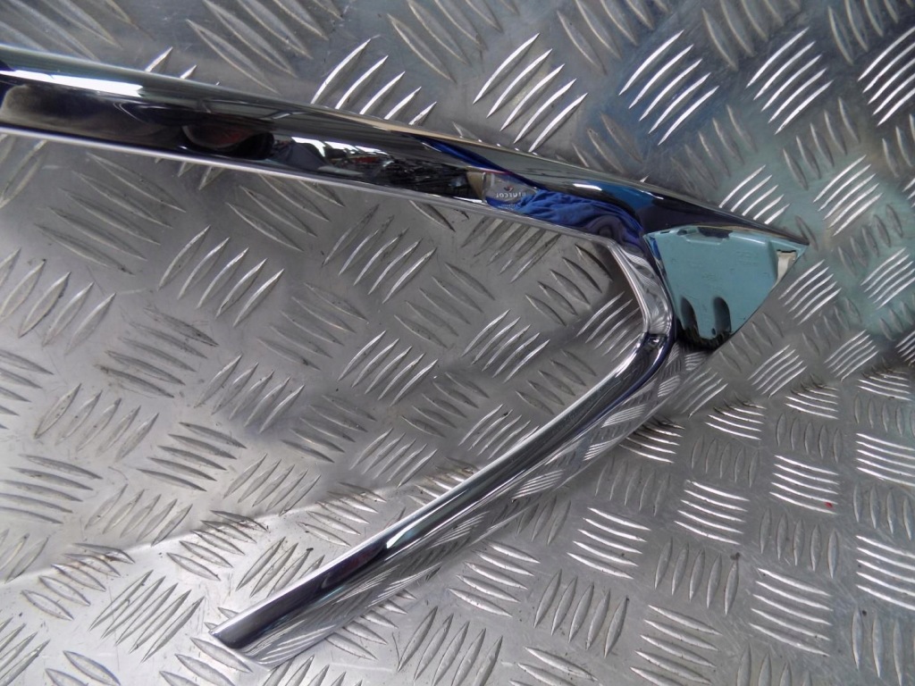 Tesla model s молдинг двері права перед передня в Україні