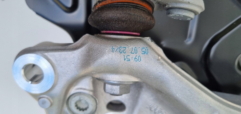 фото №5, Vw passat b8 alltrack 2024r 2.0tdi поворотный кулак ступица левый перед 5q0407257c