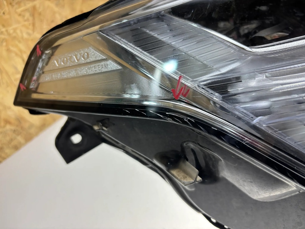 фото №13, Volvo xc90 2016 лампы передние