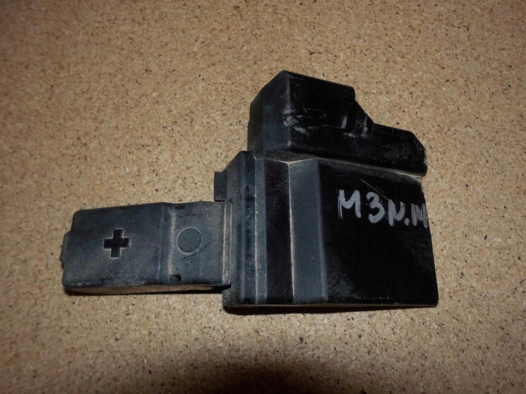 фото №1, Защита клеммы плюсовой mazda3 mazda 3 bm