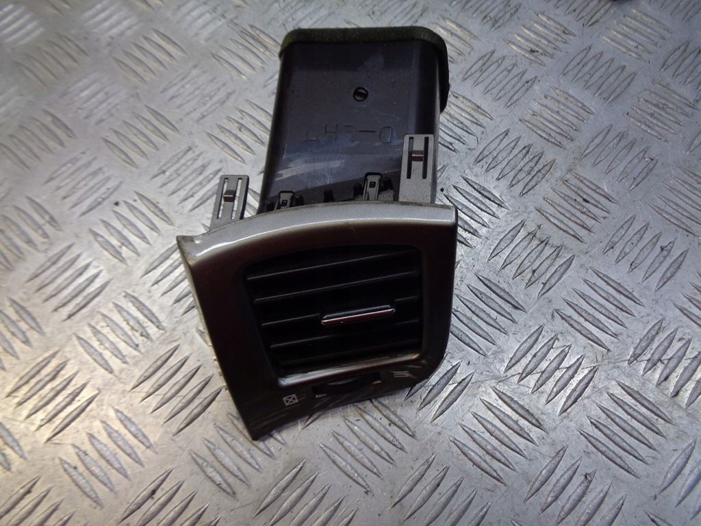 фото №1, Решітка обдув ліва toyota avensis verso