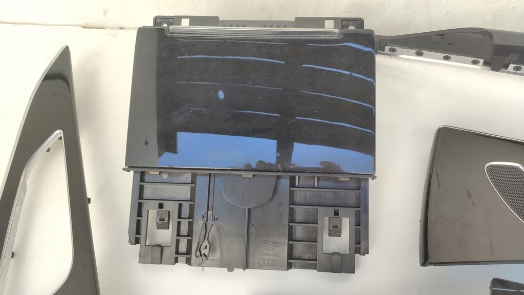 фото №7, Audi a6 c7 декоры обшивка дверей дверь консоли пепельница бардачок piano