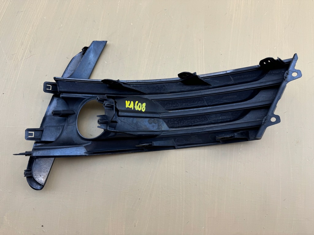 фото №10, Toyota corolla e16 lift 17-19r решётка решётка радиатора бампера левая 81482-02620