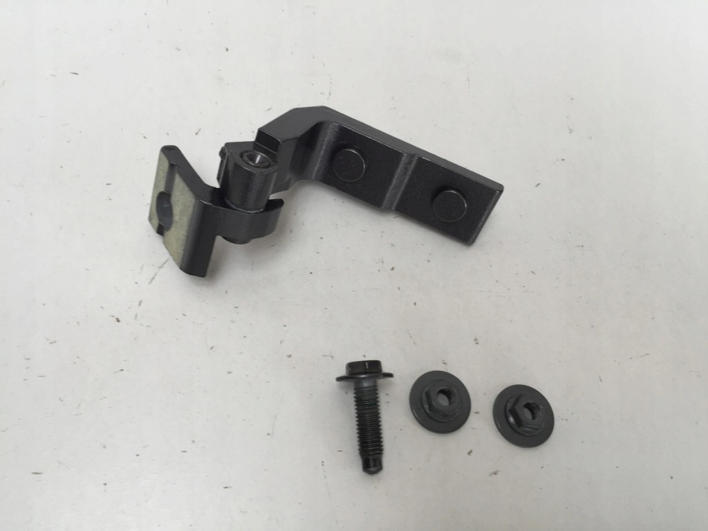 Купити Mercedes b w247 2020 петля двері лівий задня нижній