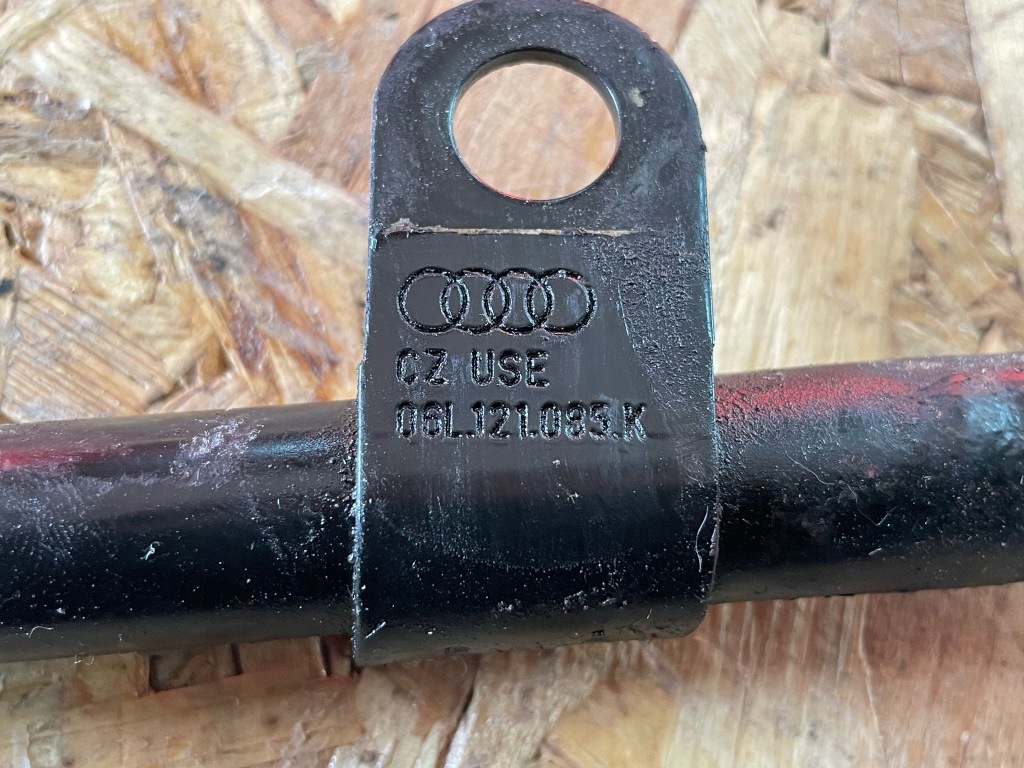 фото №3, Audi 2.0 tfsi труба трубка шланг wąż wody охолодження двигуна 06l121085k