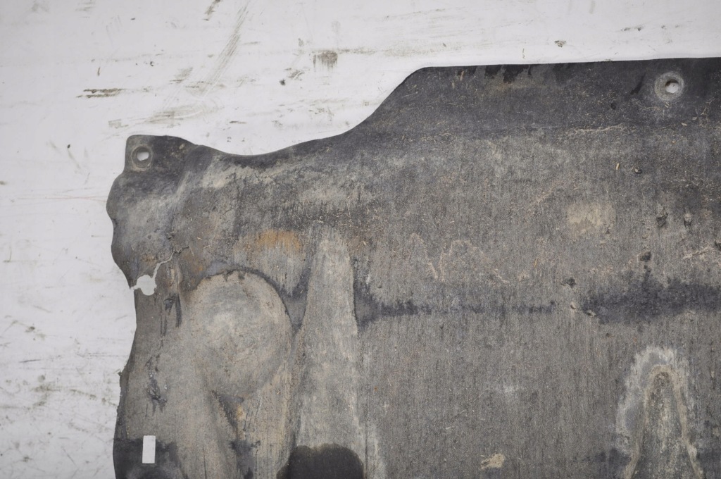 Volvo v60 2.4 d5 накладка под двигатель ag9n-6p013-db Недорого