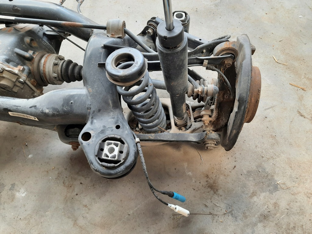 фото №5, Bmw x1 e84 2.0i lift xdrive балка підвіска oś