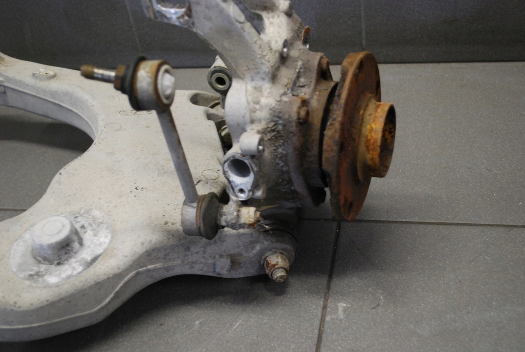 фото №9, Поворотный кулак рычаг ступица audi a8 d2 lift левый задняя