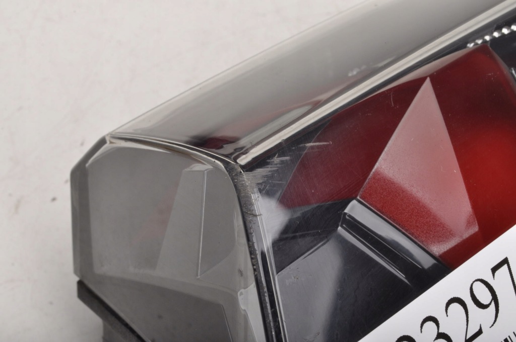 фото №9, Peugeot 2008 ii лампа правая задняя правый задняя 26950232