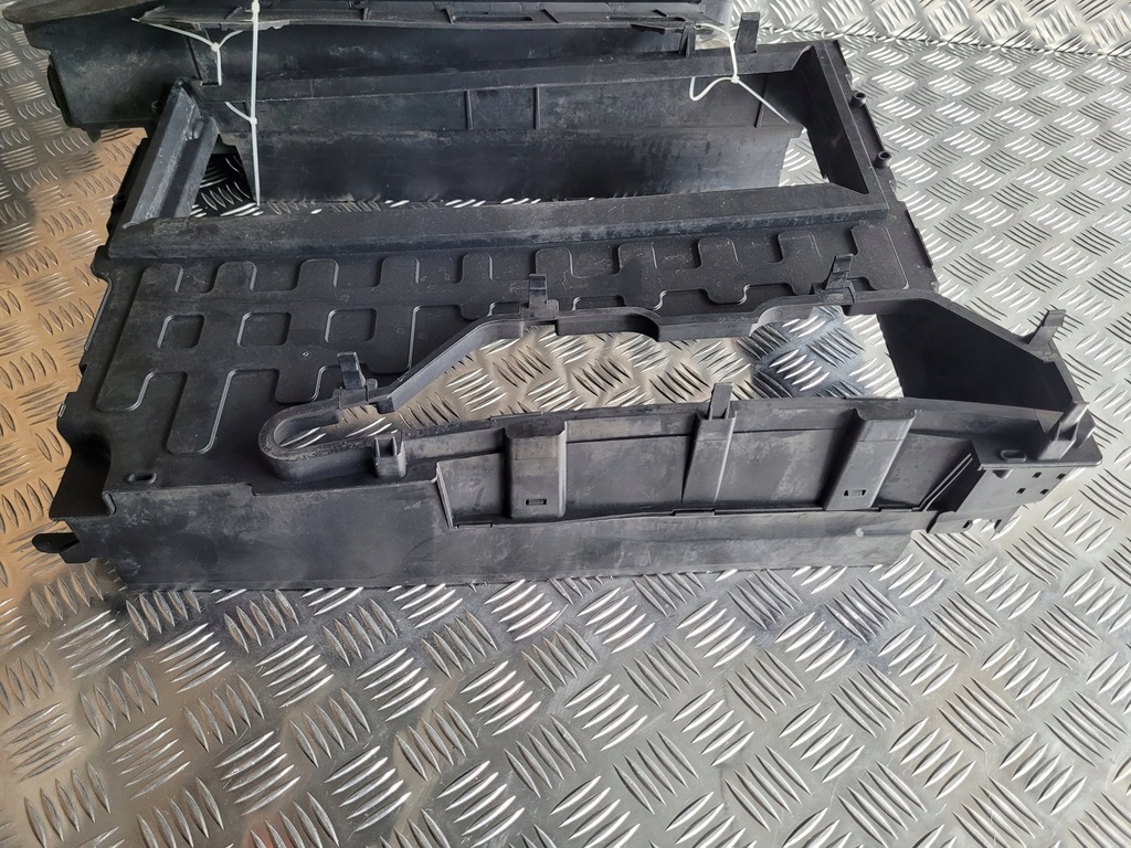 фото №13, Renault clio iv жалюзи шторка воздуховод воздуха оригинал fv