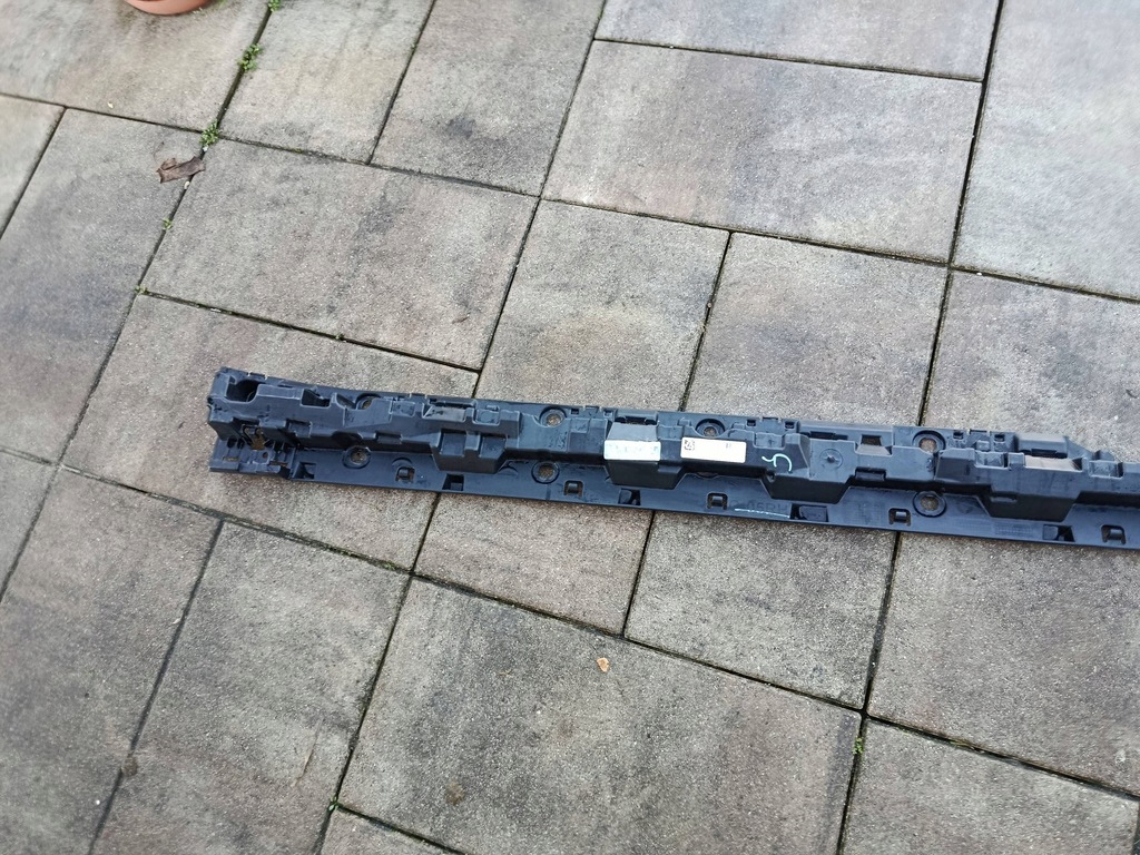 фото №16, Направляющая кронштейн молдинг порог порог правая bmw x5 g05 7425460