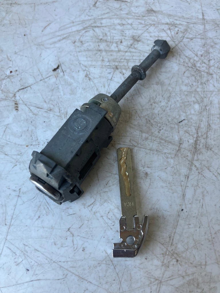 фото №1, Вкладка замка жало citroen c4 picasso ii