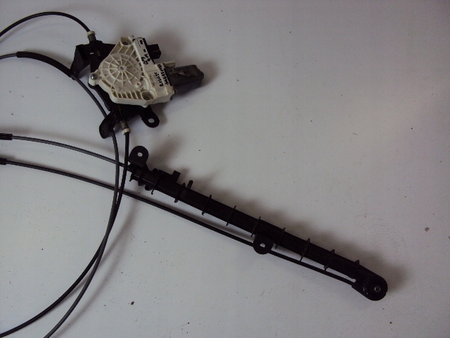 фото №4, Механизм шторка багажника audi q7 4m