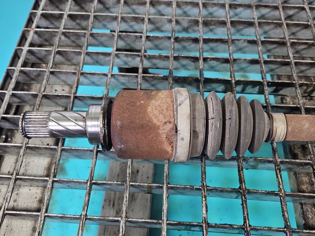 Приводной вал перед левая renault clio iv 12-20 1.2 16v механическая коробка передач Цена