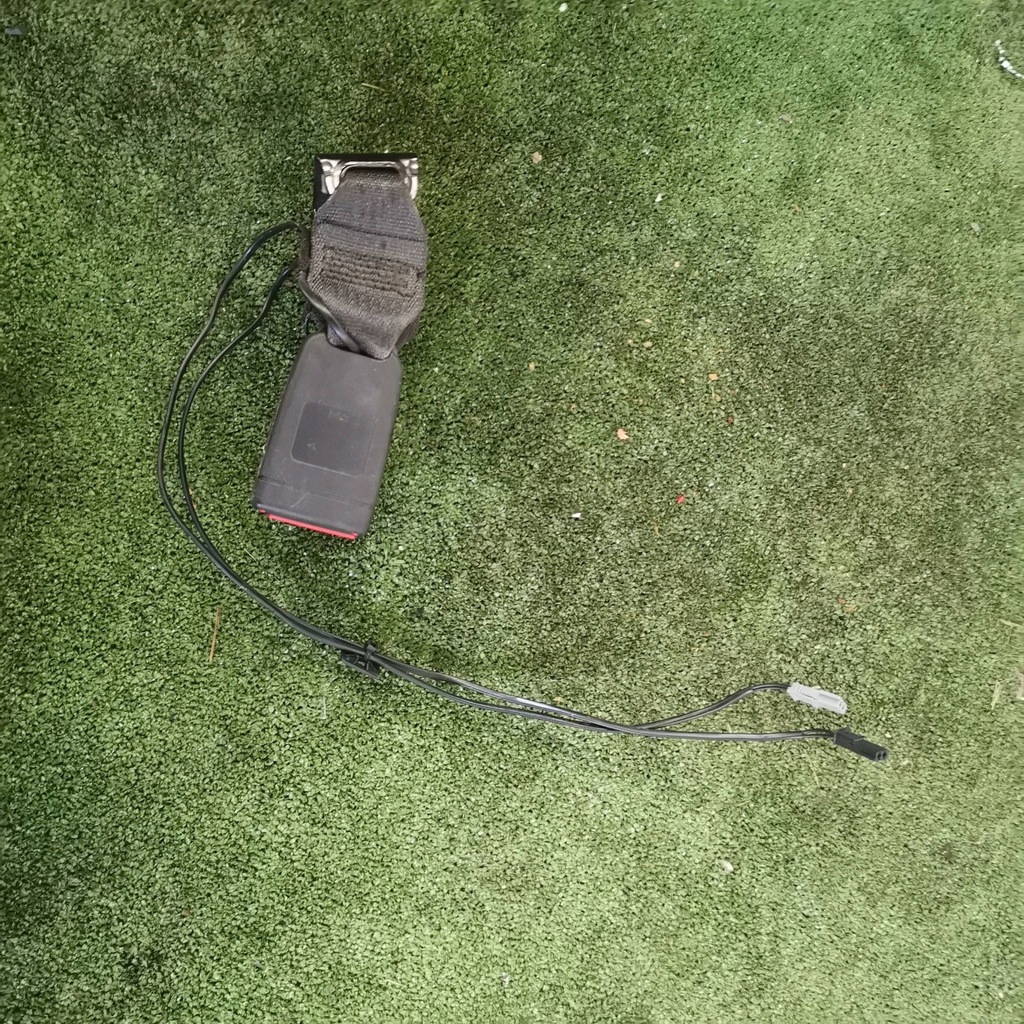 фото №1, Opel astra k клипса поперечина безопасности задняя задняя 13409377