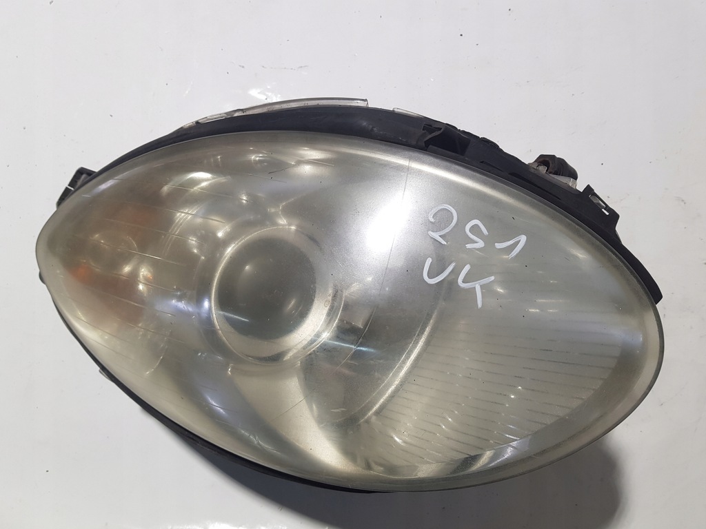 фото №1, Mercedes w251 лампа правий перед