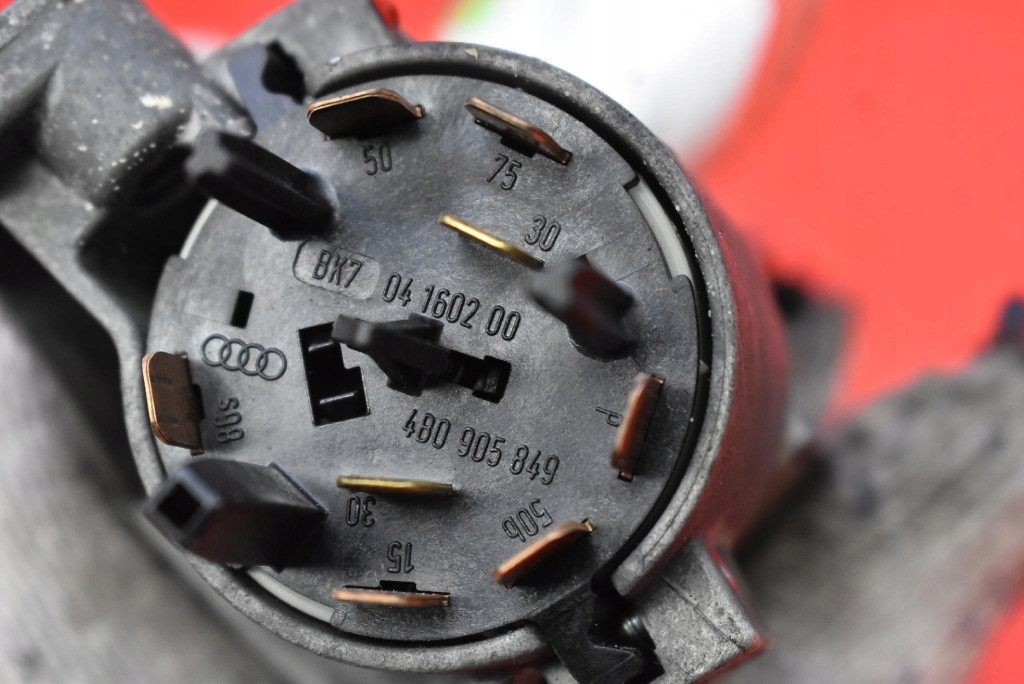 Замок зажигания ключ 4b0905851c audi a2 8z 1.4 16v 75 km 99-05 с Разборки