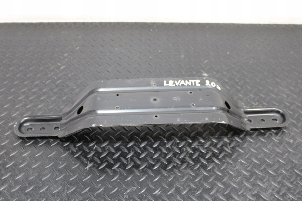 фото №1, Балка кронштейн кронштейн підпора maserati levante m161