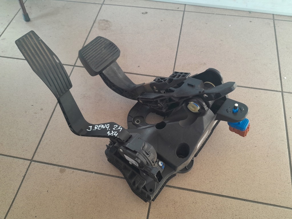 фото №1, Jeep renegade trailhawk 2014- 2.4 педаль газа тормоза 51980266 6pv010175-16