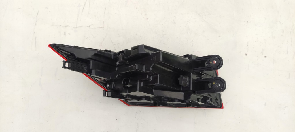 фото №7, Skoda enyaq iv 5la лампа правая задняя задняя led w крыло le-a13