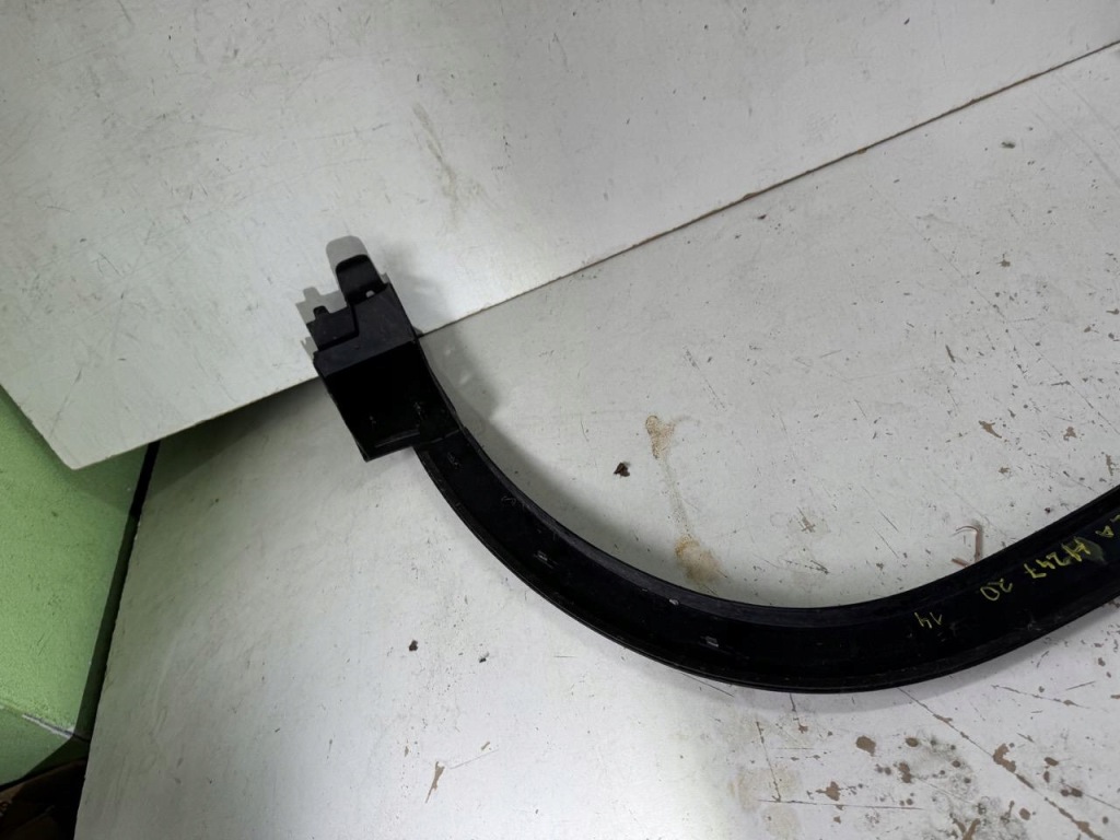 фото №9, Молдинг na крила правий перед mercedes gla ii 2 w247 20-