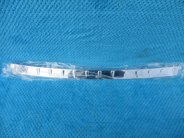 фото №1, Mercedes b w246 хром бампера задняя молдинг защитная