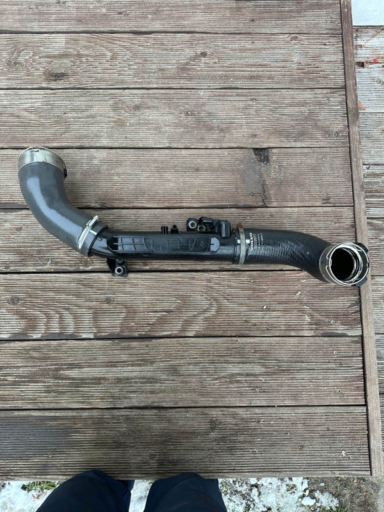 Купить Пабтрубок  труба шланг воздуха интеркулер volvo v40 ii 31422153 31657755 v90